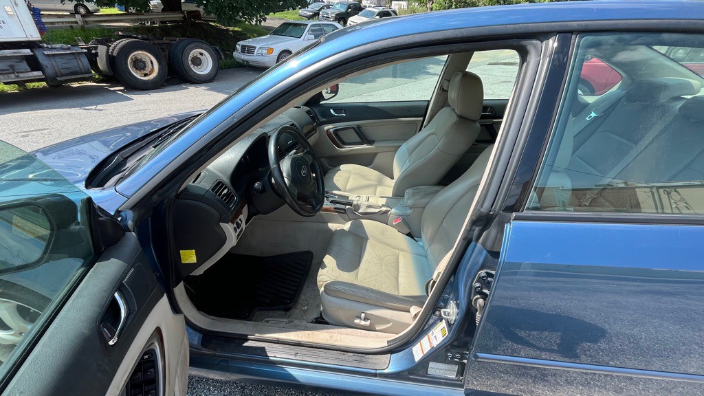2008 Subaru Legacy Image 9