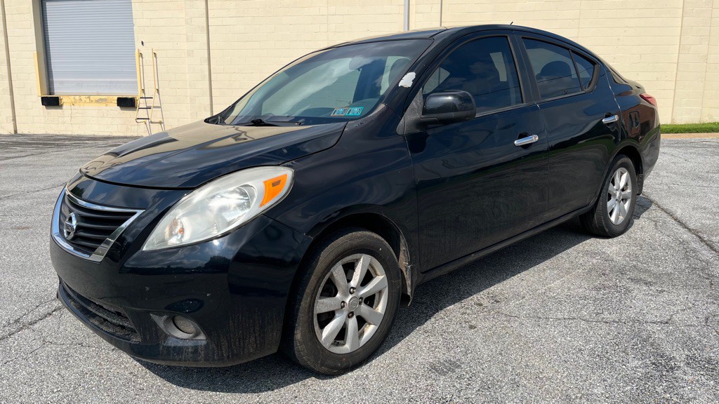 2012 Nissan Versa Image 8