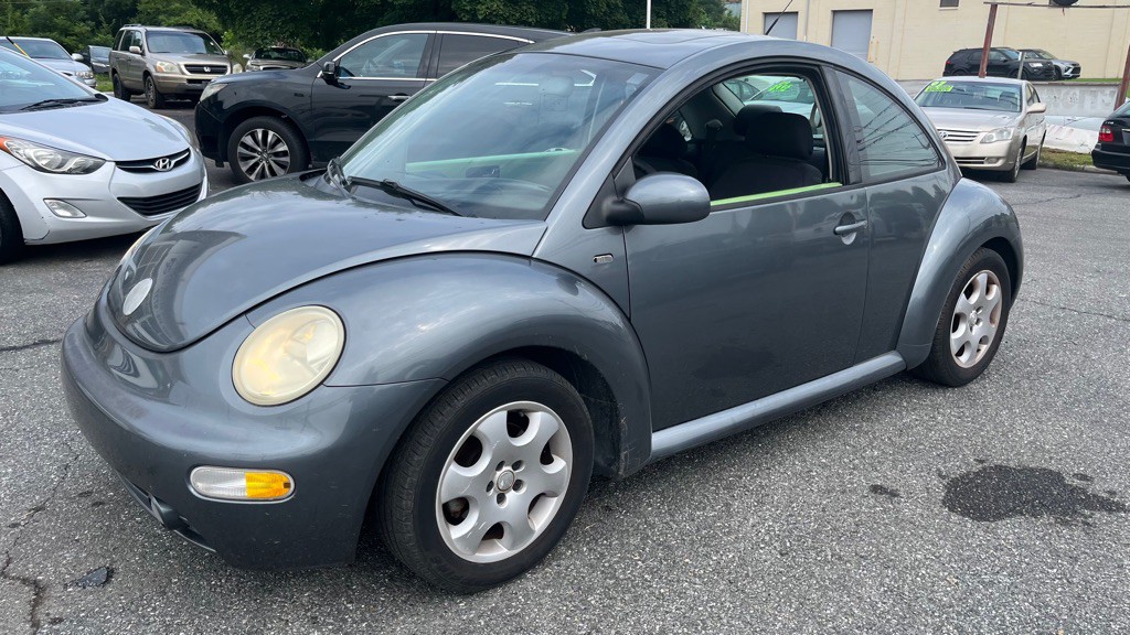 2003 Volkswagen Beetle Image 1