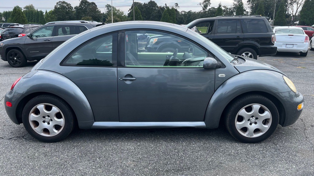 2003 Volkswagen Beetle Image 3