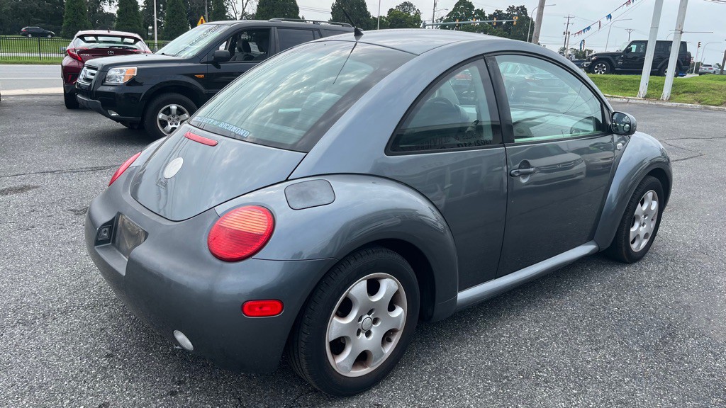 2003 Volkswagen Beetle Image 6