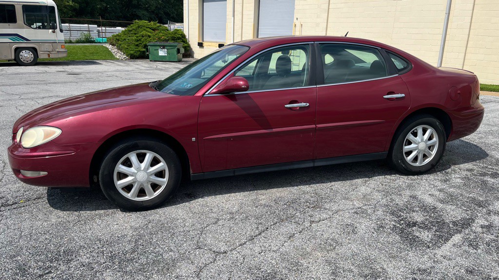 2006 Buick Lacrosse Image 2