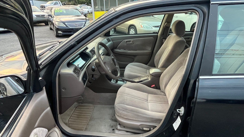 1999 Toyota Camry Image 10