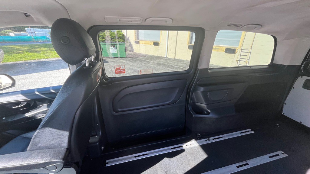 2017 Mercedes-Benz Metris Image 15