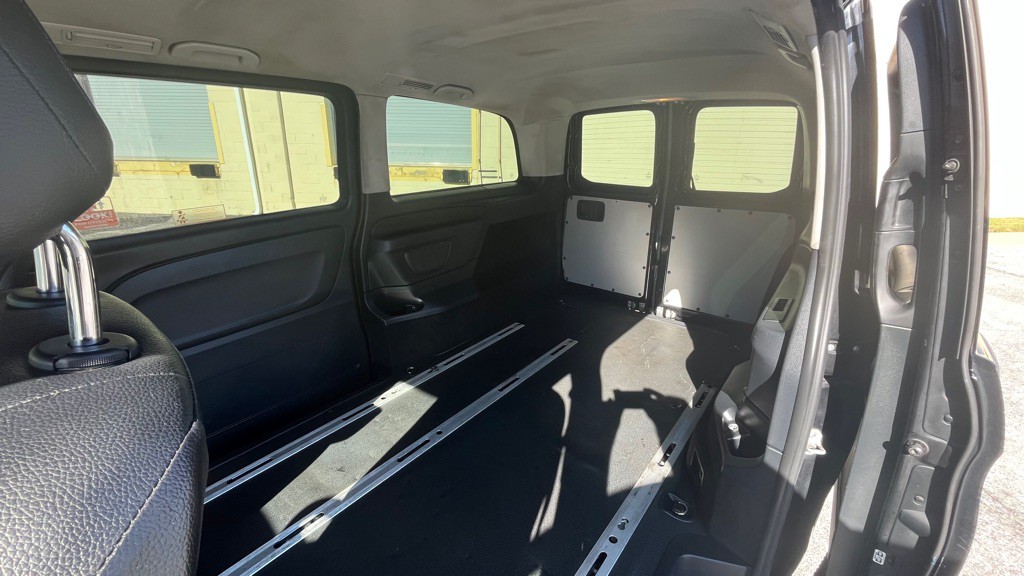 2017 Mercedes-Benz Metris Image 17