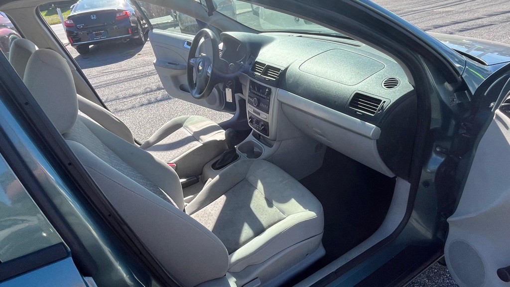 2010 Chevrolet Cobalt Image 14