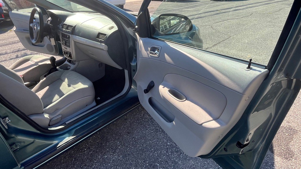 2010 Chevrolet Cobalt Image 15