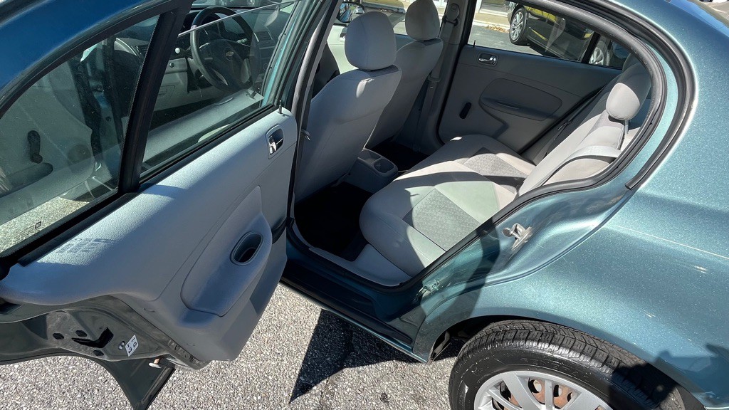 2010 Chevrolet Cobalt Image 17
