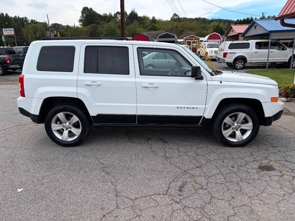 2012 Jeep Patriot Image 1