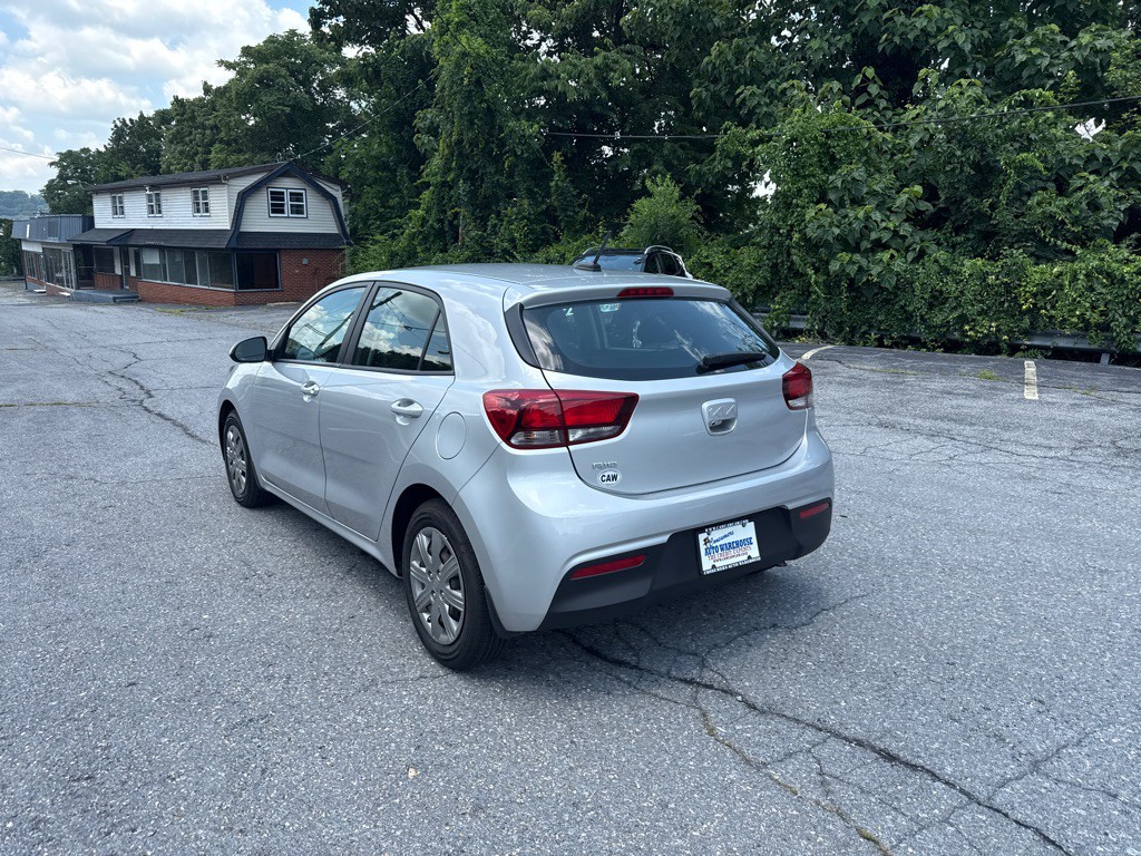 2023 Kia Rio Image 4