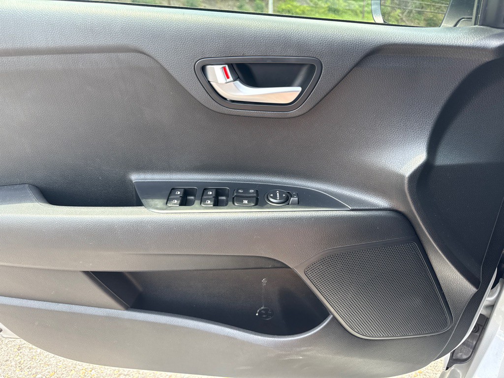 2023 Kia Rio Image 18