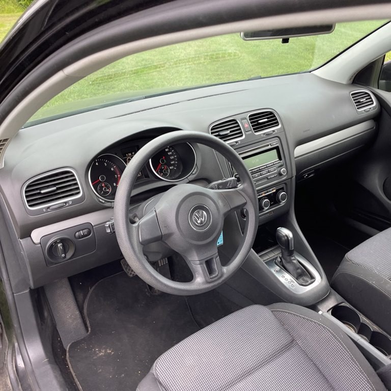 2013 Volkswagen Golf Image 3