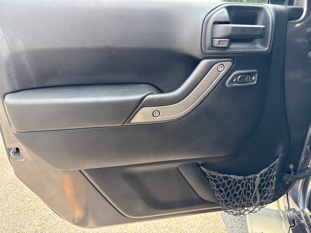 2014 Jeep Wrangler Unlimited Image 19