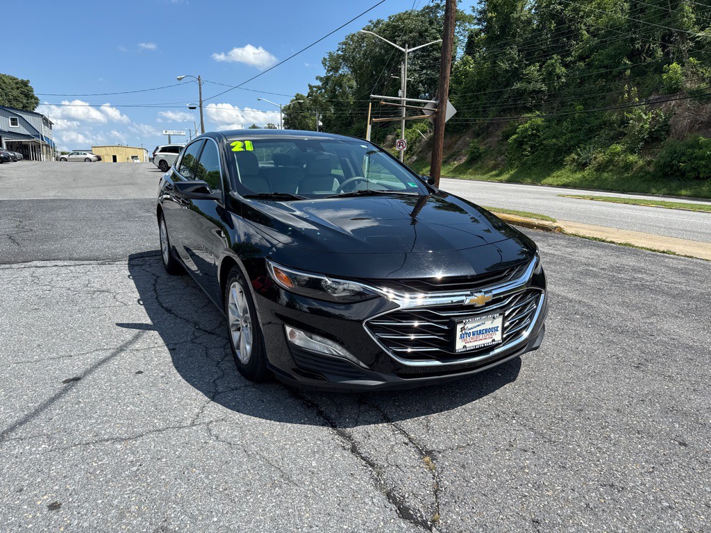 2021 Chevrolet Malibu Image 2