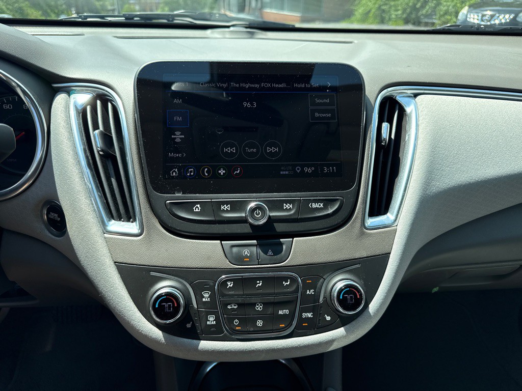 2021 Chevrolet Malibu Image 15