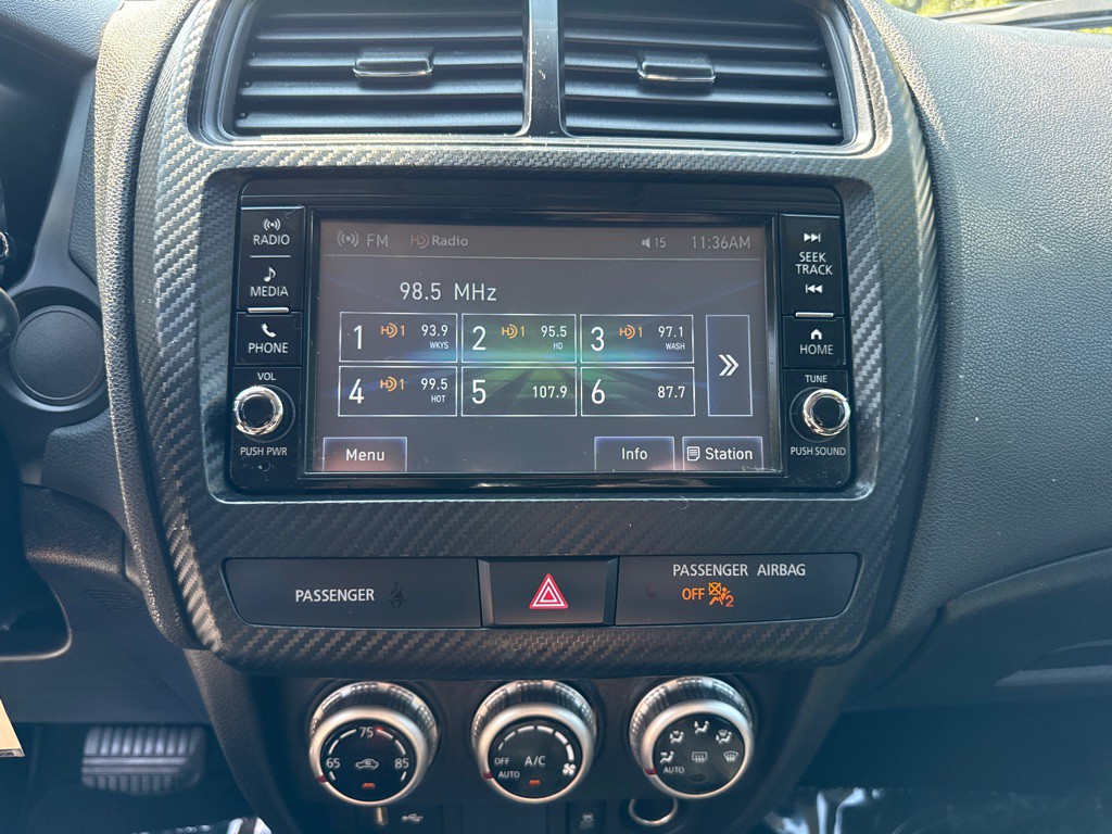 2022 Mitsubishi Outlander Image 13