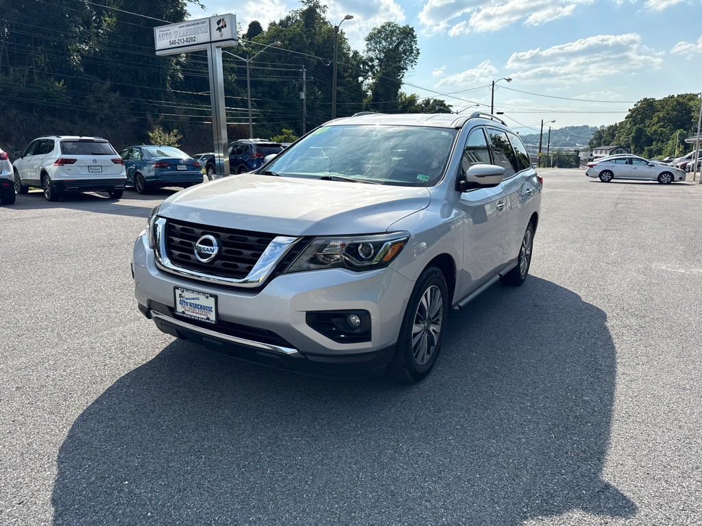 2020 Nissan Pathfinder Image 1