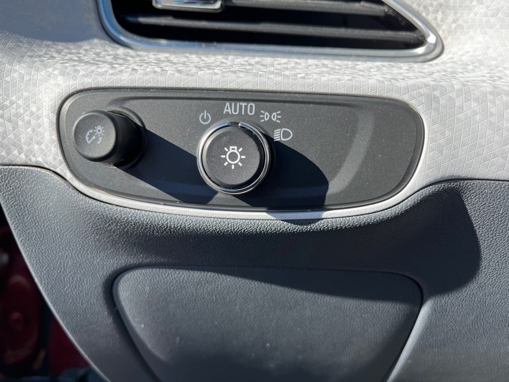 2020 Chevrolet Bolt EV Image 17