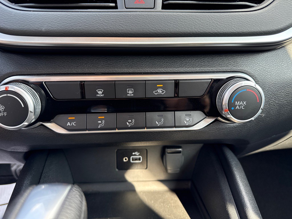 2021 Nissan Altima Image 14