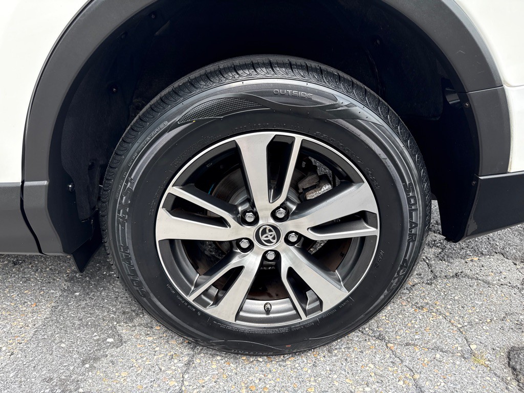 2018 Toyota Rav4 Image 12