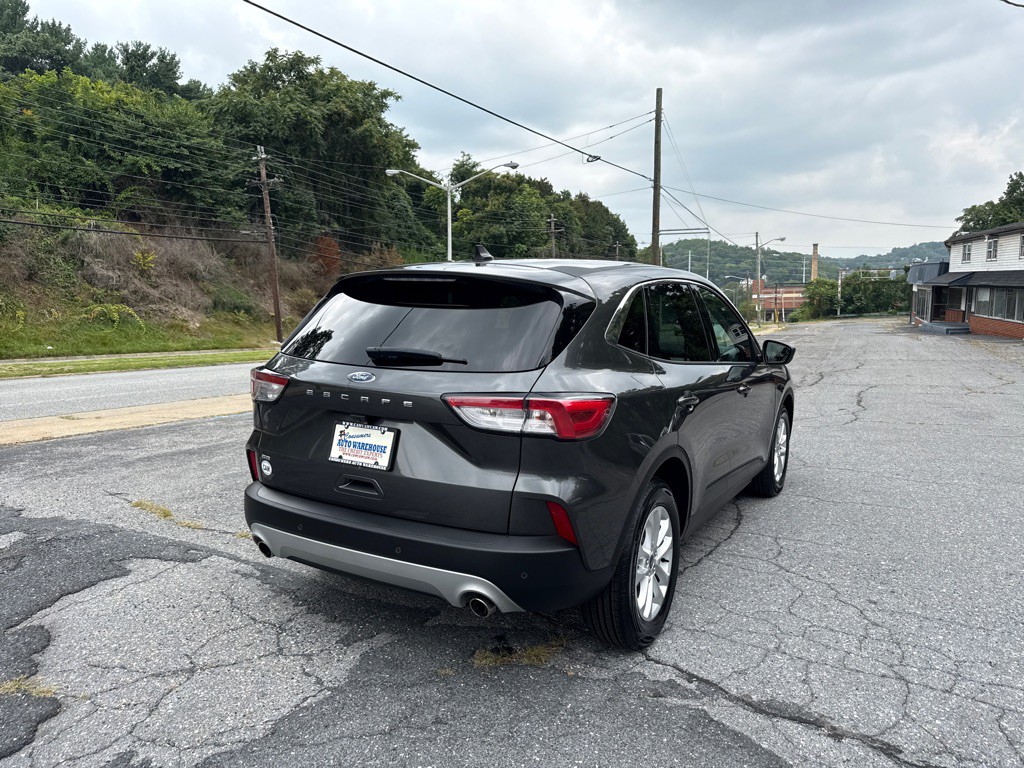 2020 Ford Escape Image 3