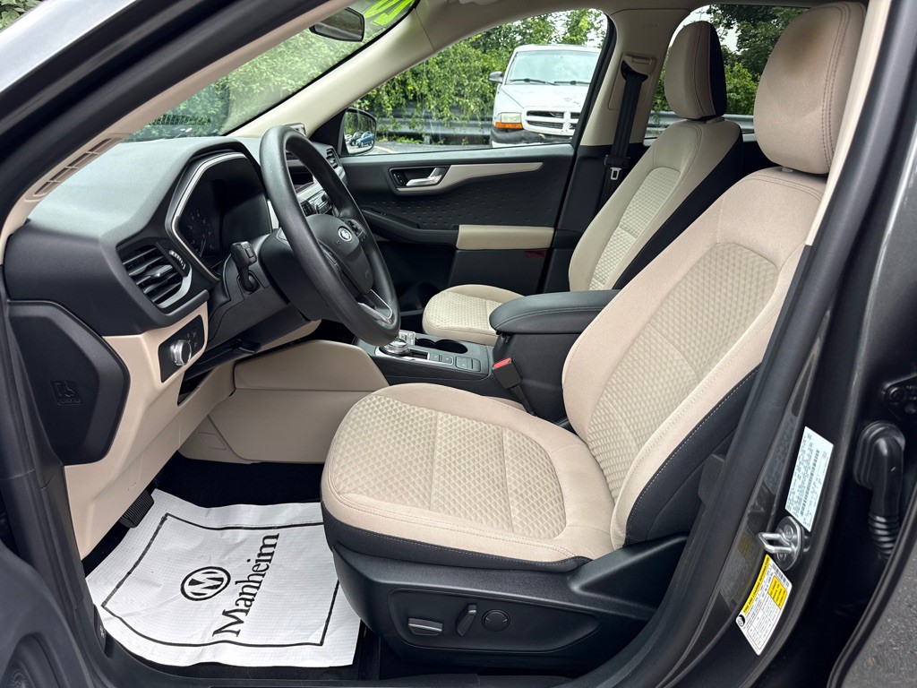2020 Ford Escape Image 5