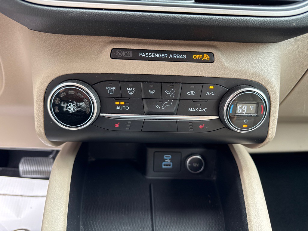 2020 Ford Escape Image 15