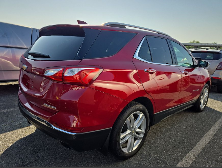 2019 Chevrolet Equinox Image 2