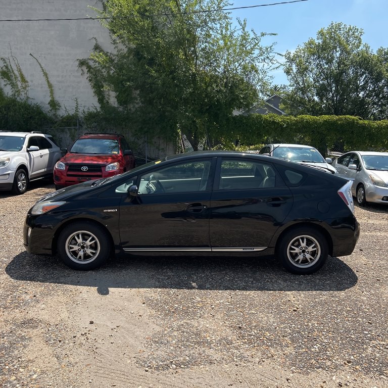 2011 Toyota Prius Image 2