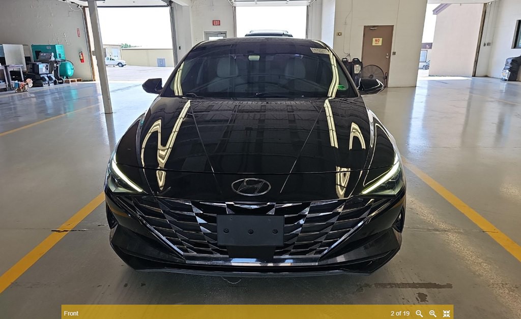2021 Hyundai Elantra Image 2