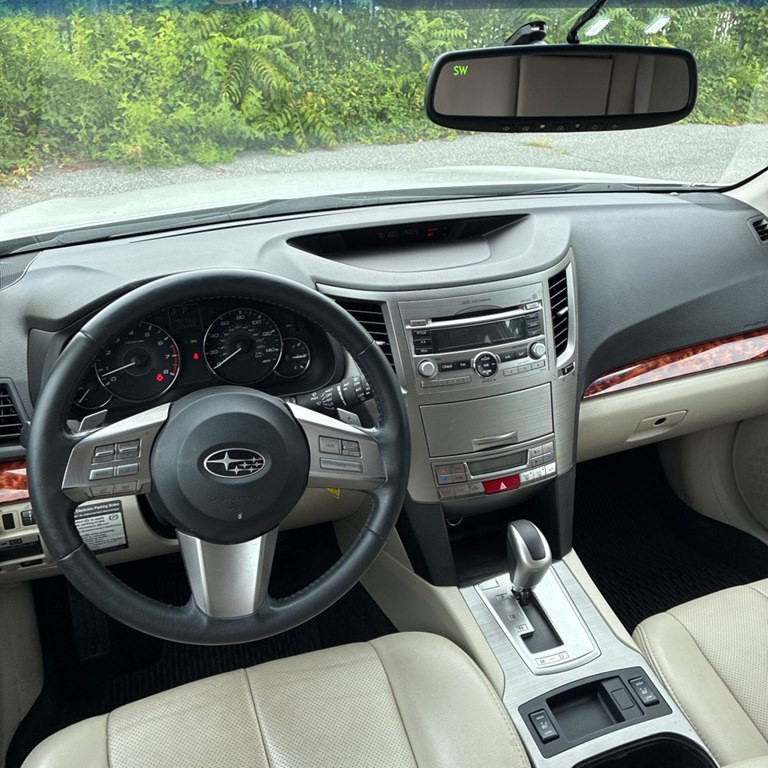 2011 Subaru Outback Image 3
