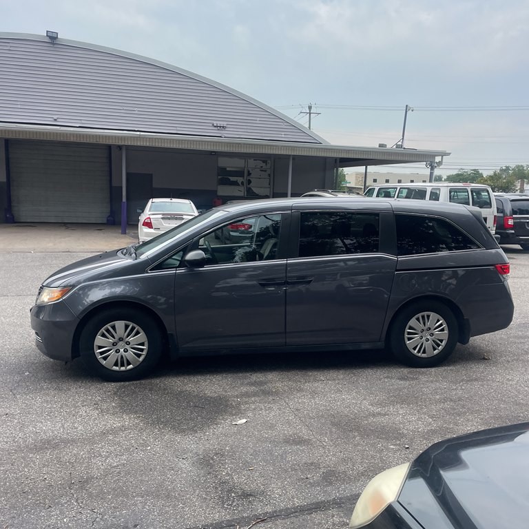 2014 Honda Odyssey Image 2