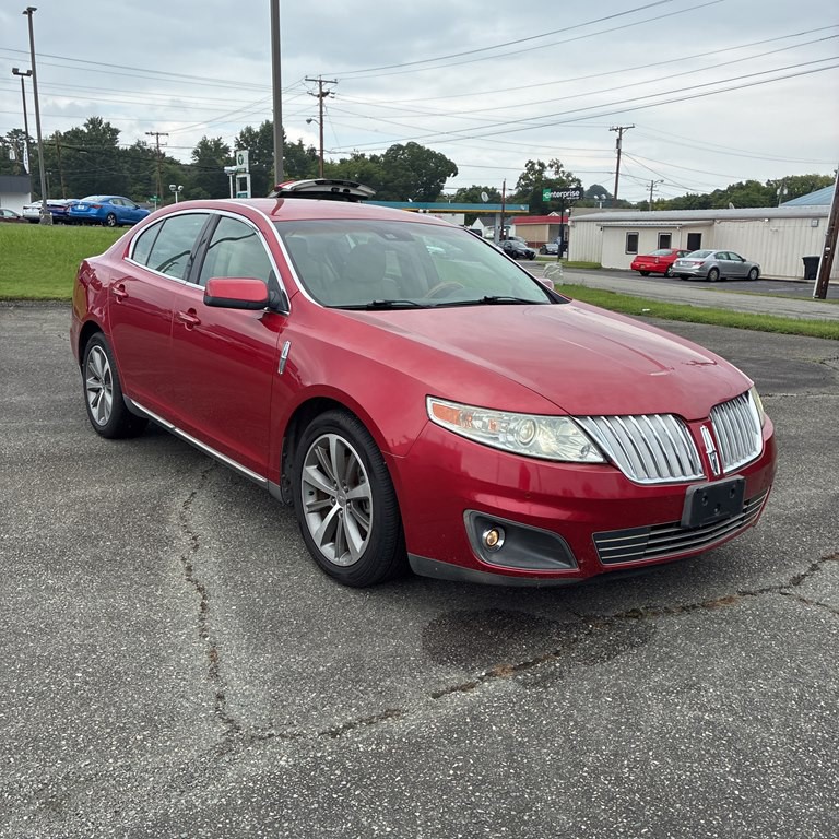 2010 Lincoln MKS Image 1