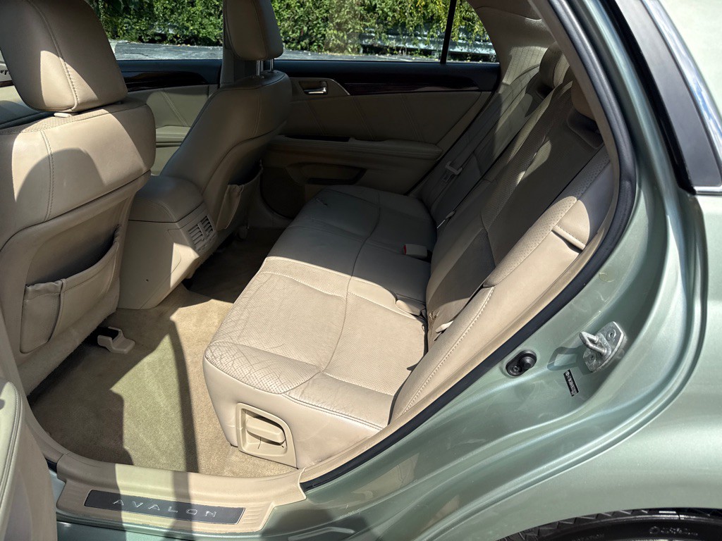 2009 Toyota Avalon Image 6
