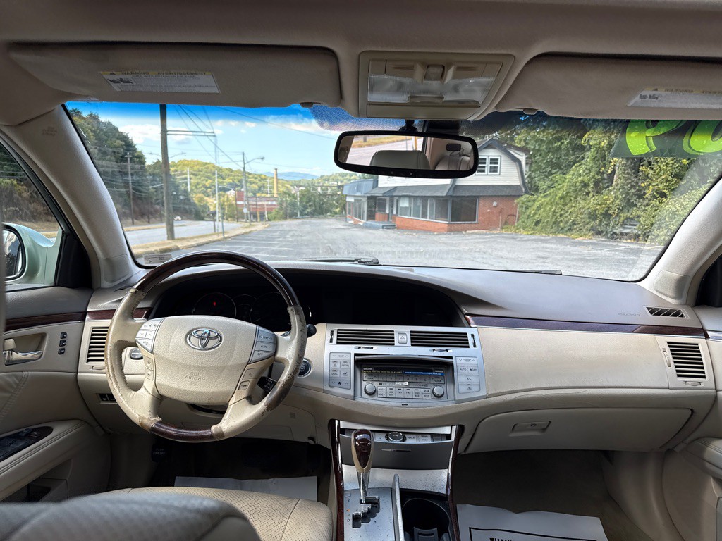 2009 Toyota Avalon Image 11