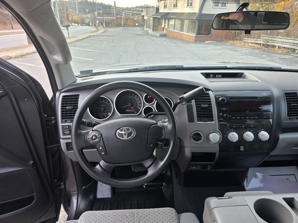 2013 Toyota Tundra Image 8