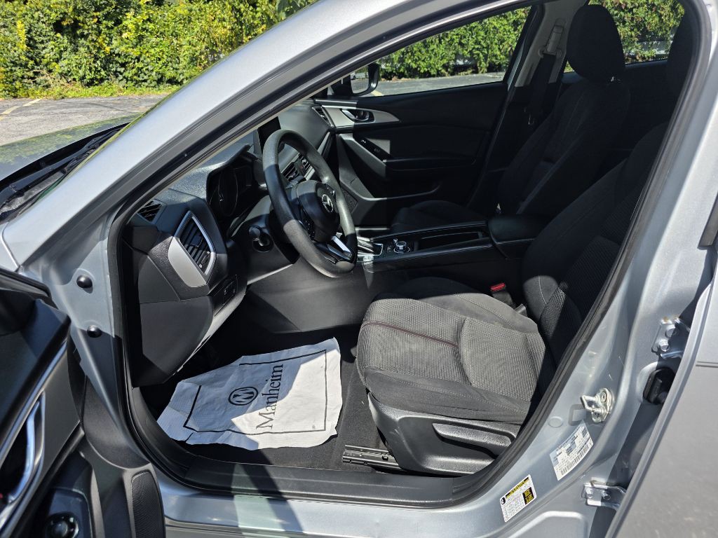 2017 Mazda Mazda3 Image 1