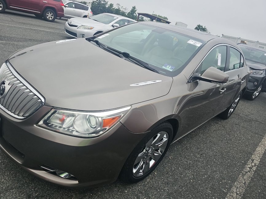 2011 Buick Lacrosse Image 1