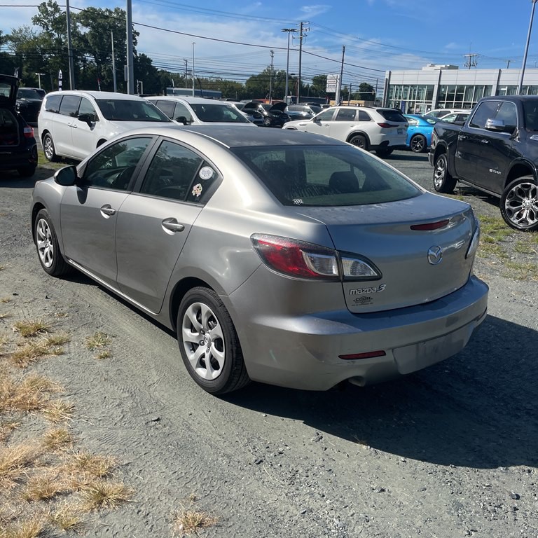 2012 Mazda Mazda3 Image 2