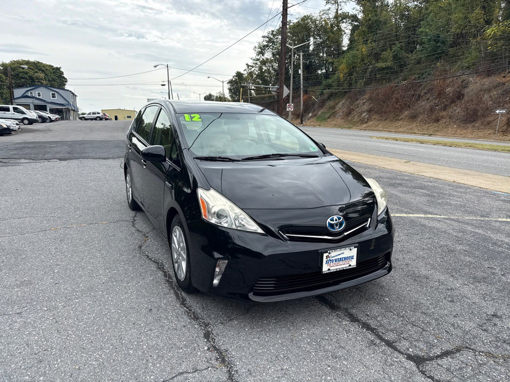 2012 Toyota Prius Image 2