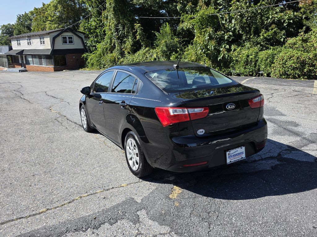 2015 Kia Rio Image 4