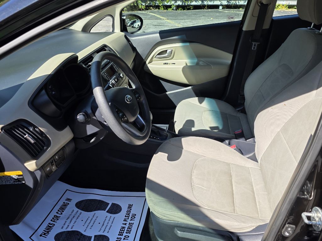 2015 Kia Rio Image 5