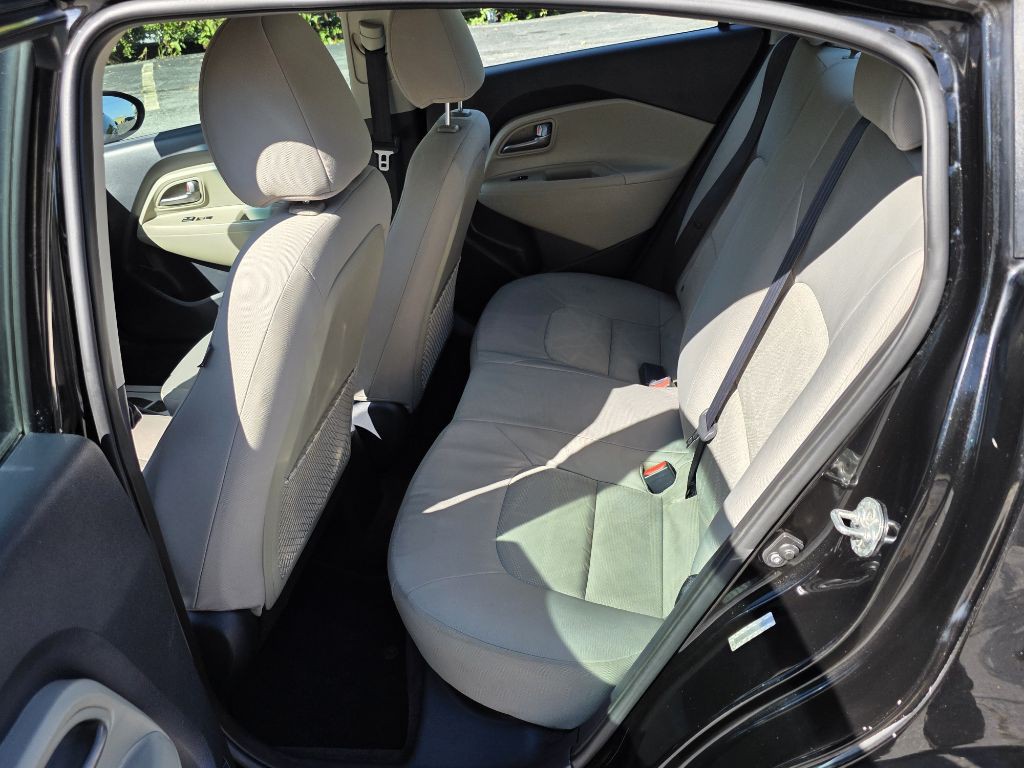 2015 Kia Rio Image 6