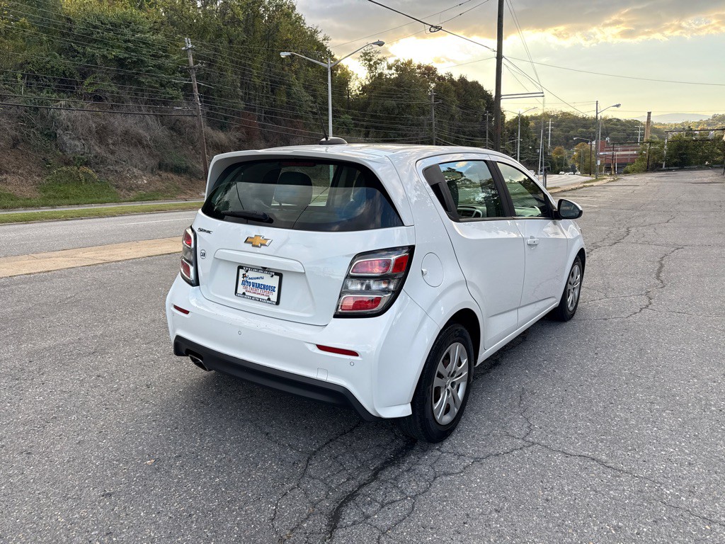2020 Chevrolet Sonic Image 3