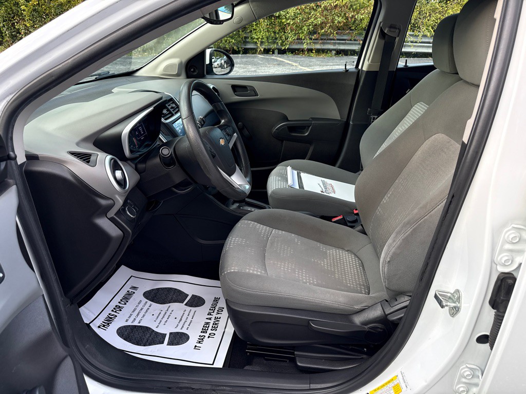 2020 Chevrolet Sonic Image 5