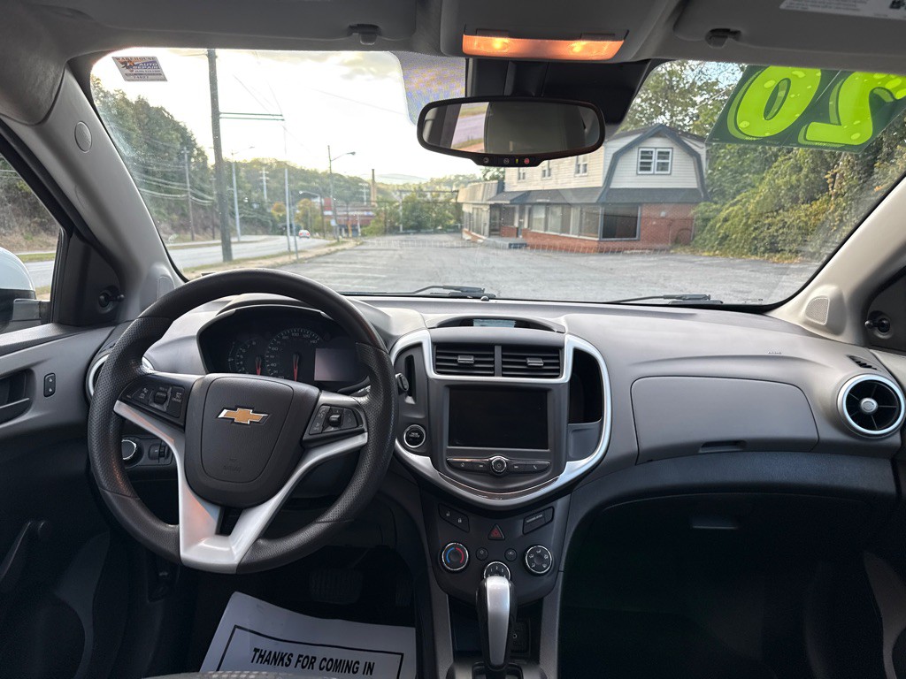 2020 Chevrolet Sonic Image 11