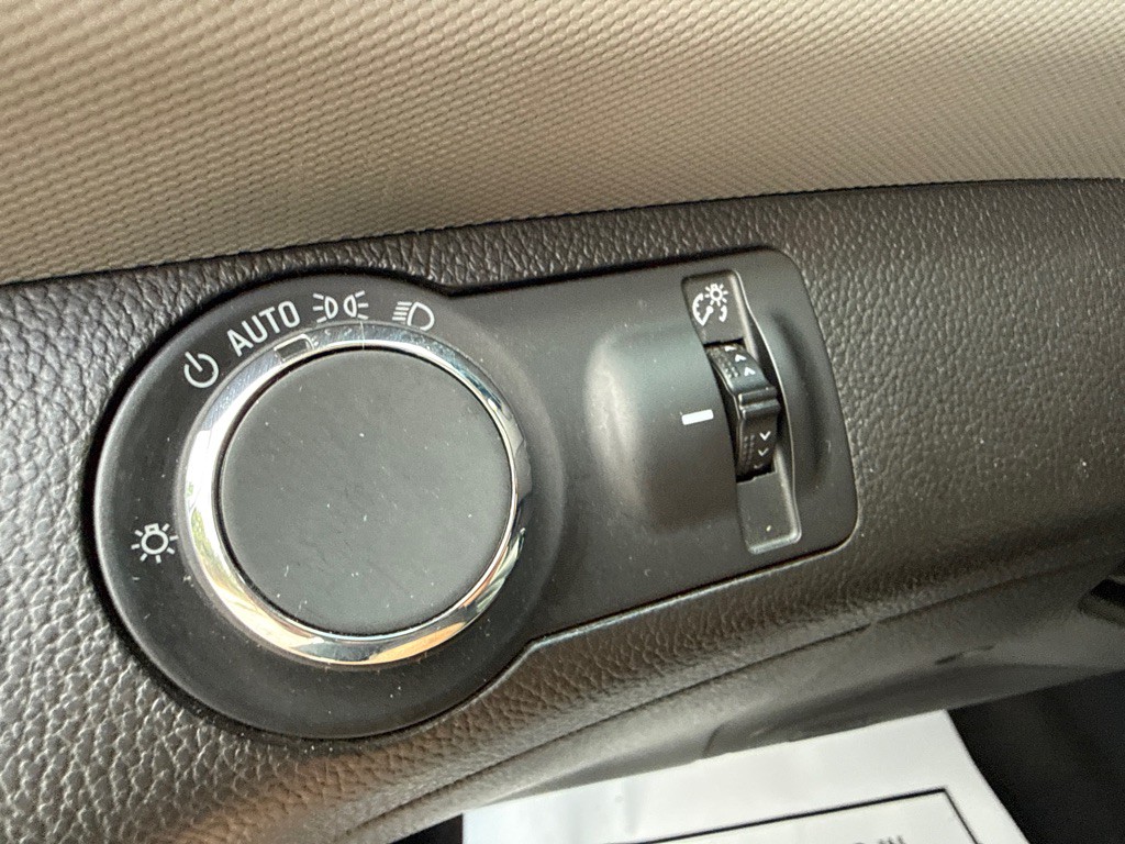 2020 Chevrolet Sonic Image 16