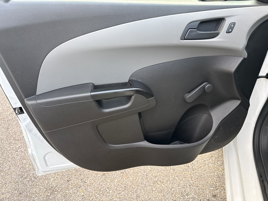 2020 Chevrolet Sonic Image 17