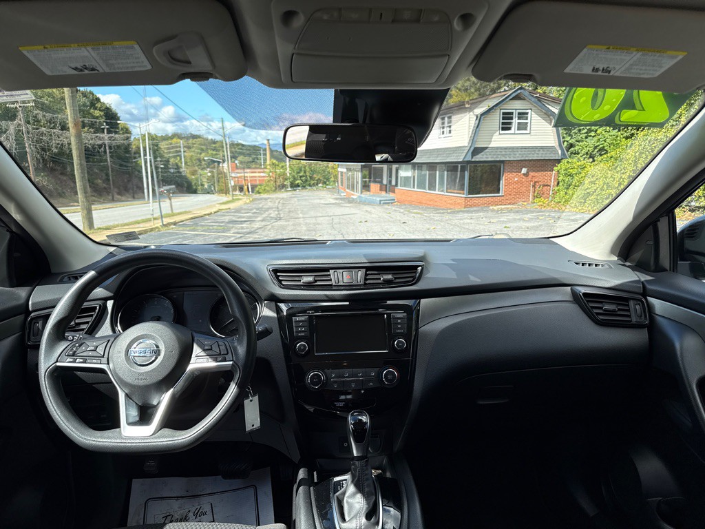 2020 Nissan Rogue Image 11