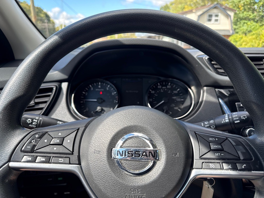 2020 Nissan Rogue Image 16